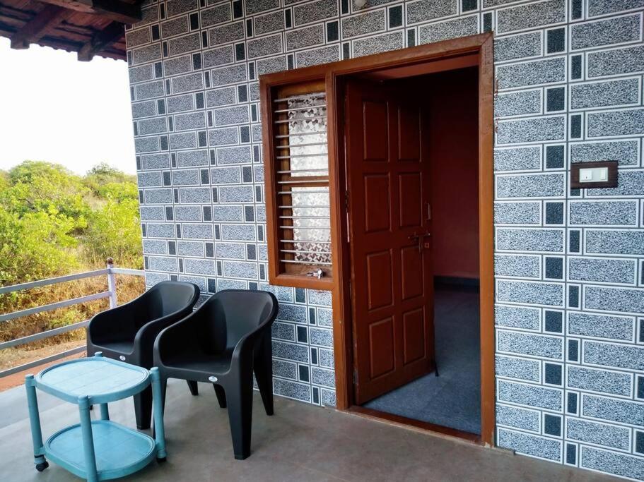 Kamanabillu Homestay, For Jog Falls Travellers Siddapur Ngoại thất bức ảnh